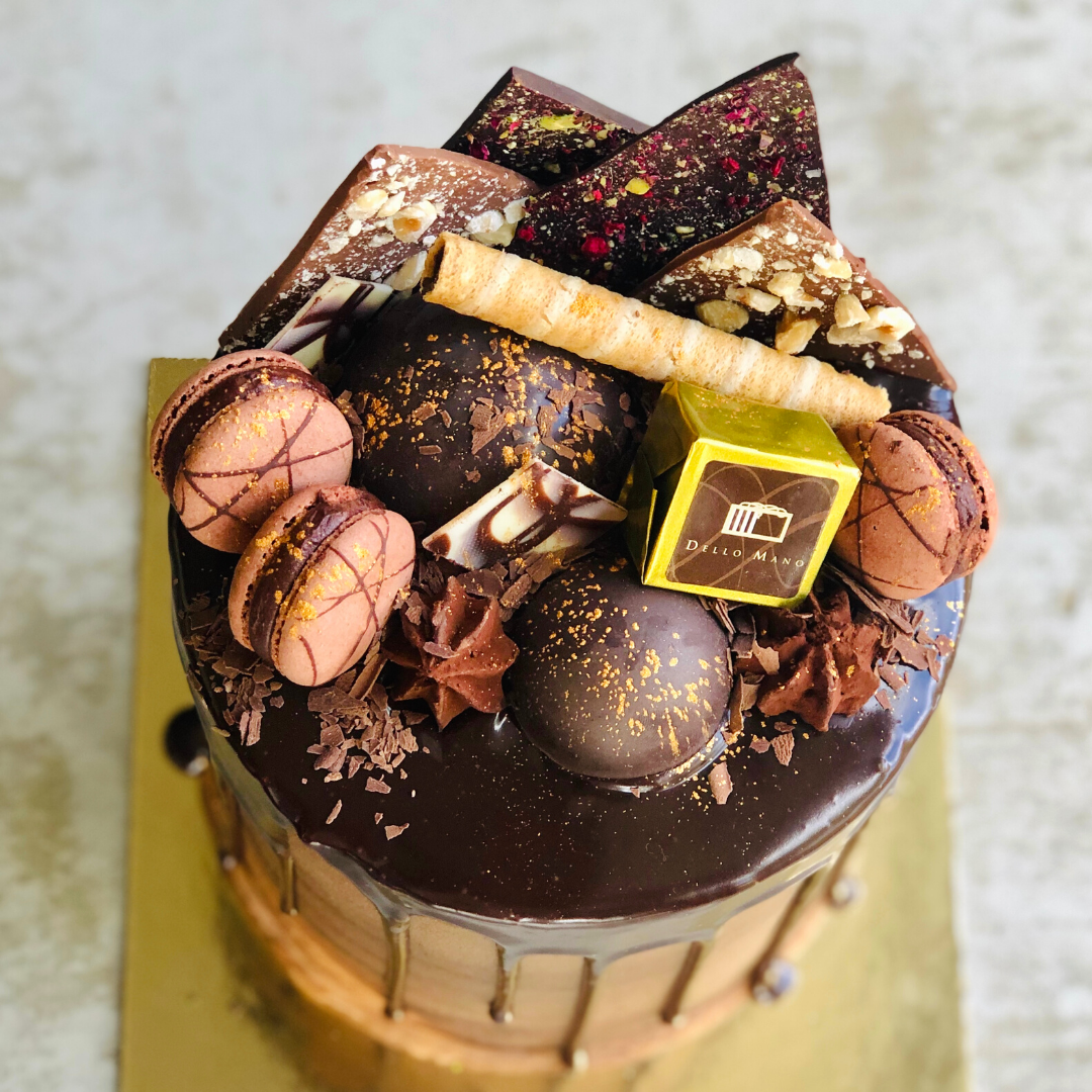 The BEST Ferrero Rocher Cake (VIDEO) - Spatula Desserts